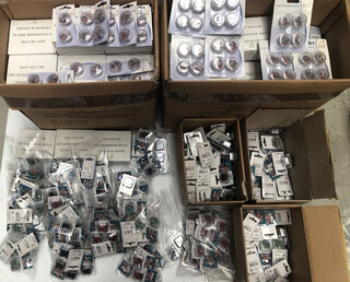 Ca. 750x Eyelets diverse uitvoeringen, eyelets doosjes